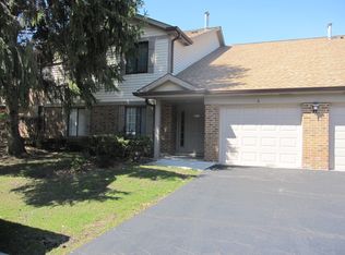 4232 Pheasant Trail Ct #8, Arlington Heights, IL 60004