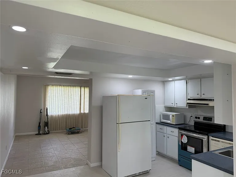 343 Joel Blvd #111 — Photo 8