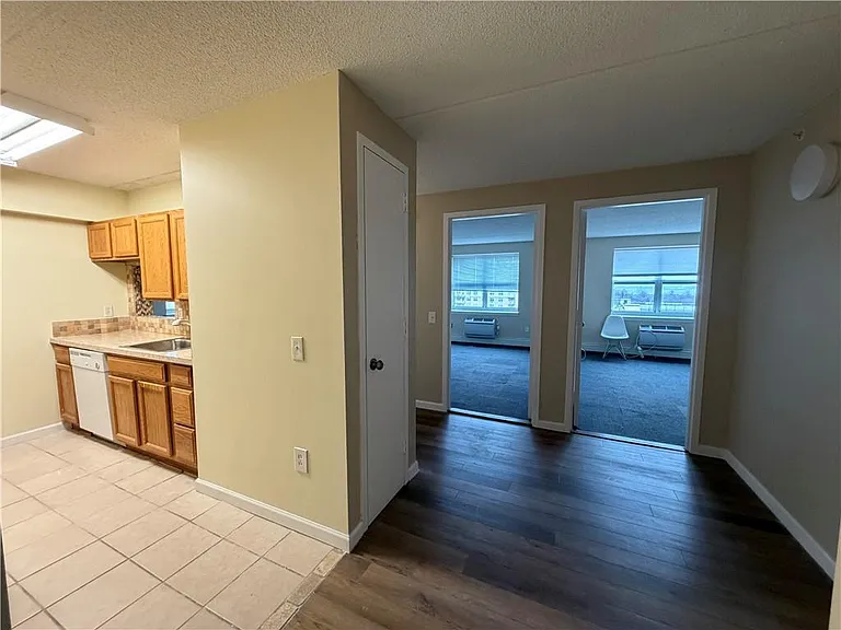 7914 Rockaway Beach Blvd #7C — Photo 14