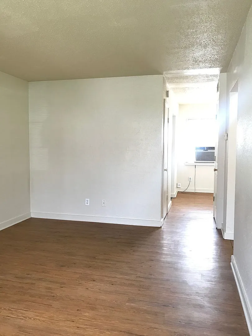 3396 SW Brendan — Photo 2