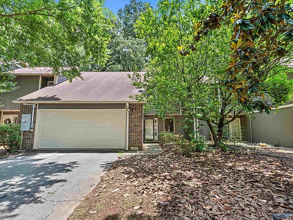 3rd image of 304 Autumn Ln
