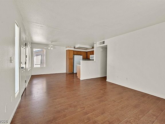 4th image of 3425 E Russell Rd Unit 224