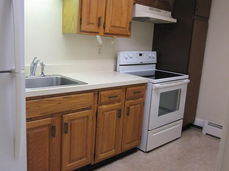 10 Ash St #2 — Photo 1