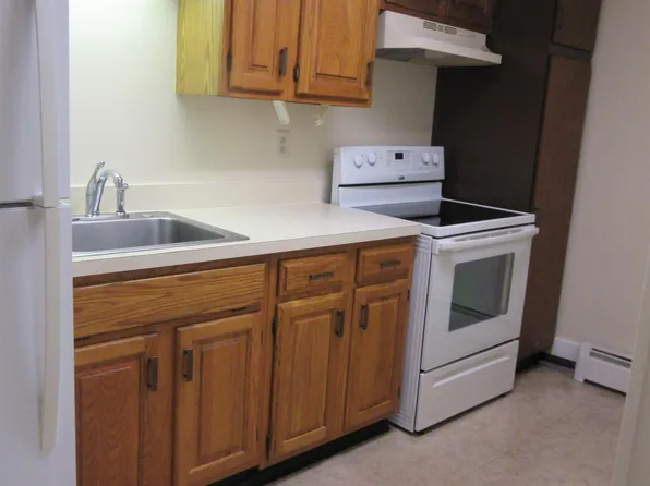 10 Ash St #2, Waterville, ME 04901
