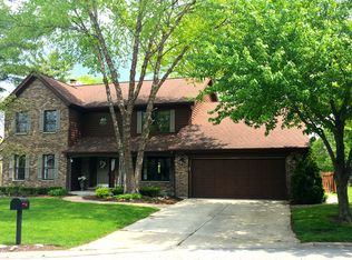 6163 Harth Ct, Lisle, IL