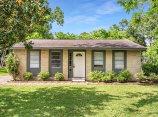 404 Bay Oaks Rd, La Porte, TX 77571