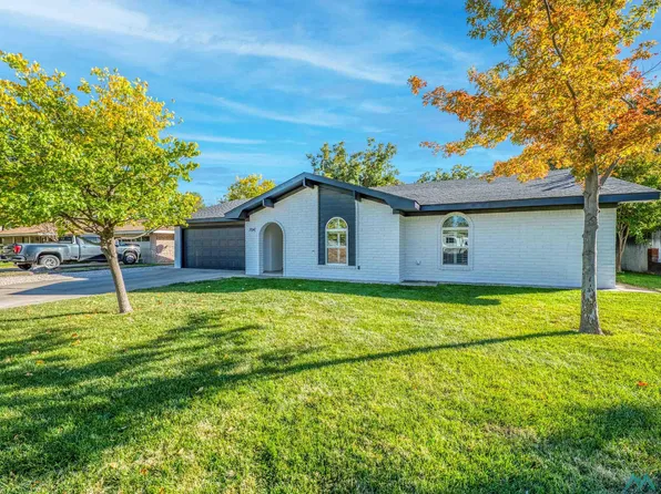 704 La Jolla Ln, Roswell, NM 88201
