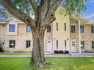 24 El Camino Ct #1, Coram, NY 11727