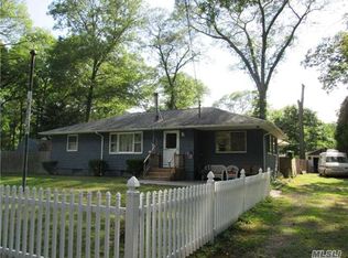 10 Deer Ave, Middle Island, NY 11953