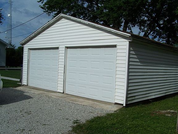 2nd image of 2801 Fenwood Ave