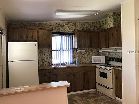 3rd image of 3442 N Citrus Cir