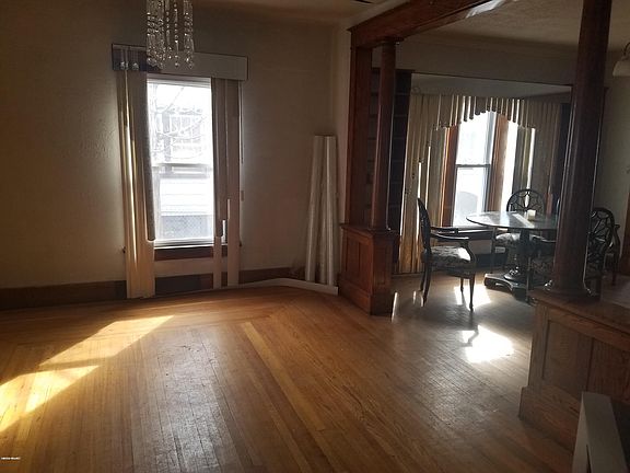 5th image of 808 McAllister Ave