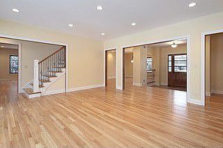 Foyer/Living Room