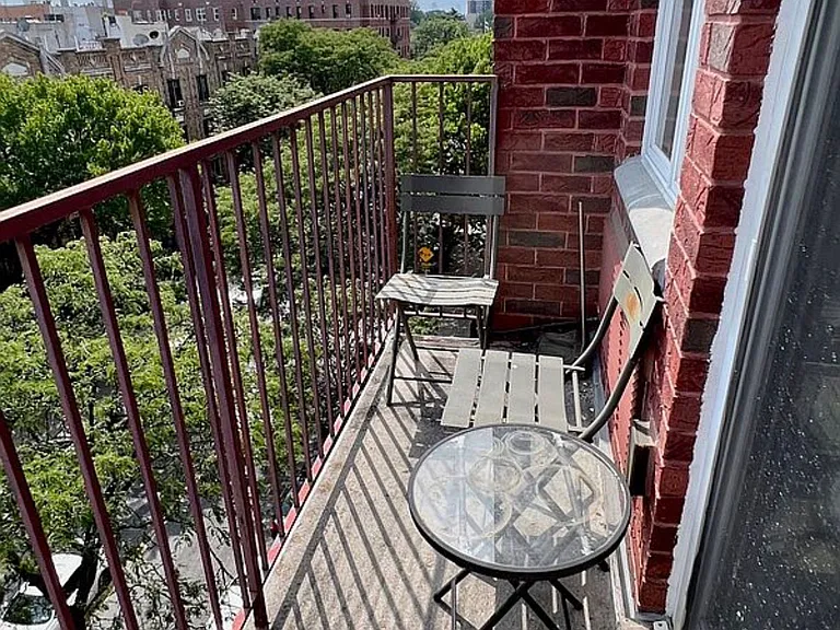 1735 Caton Ave #6D — Photo 12