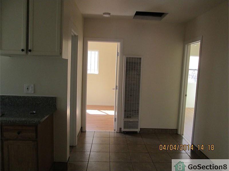 2nd image of 839 W 84th St