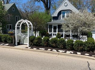 196 Kinzie Ave, Fontana, WI 53125