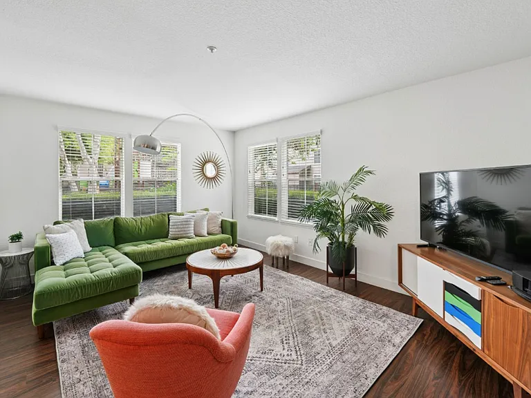 The Presidio Apartments — Photo 31