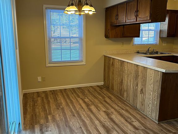 5th image of 6004 N Old Orchard Dr