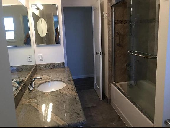 5th image of 3513 Geneva Dr