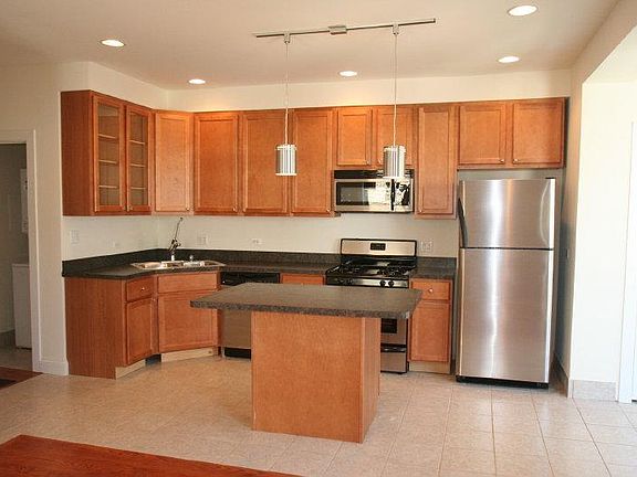 5th image of 2-4316 N Sacramento Dr #2