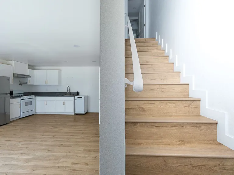 4578 Saviers Rd — Photo 7