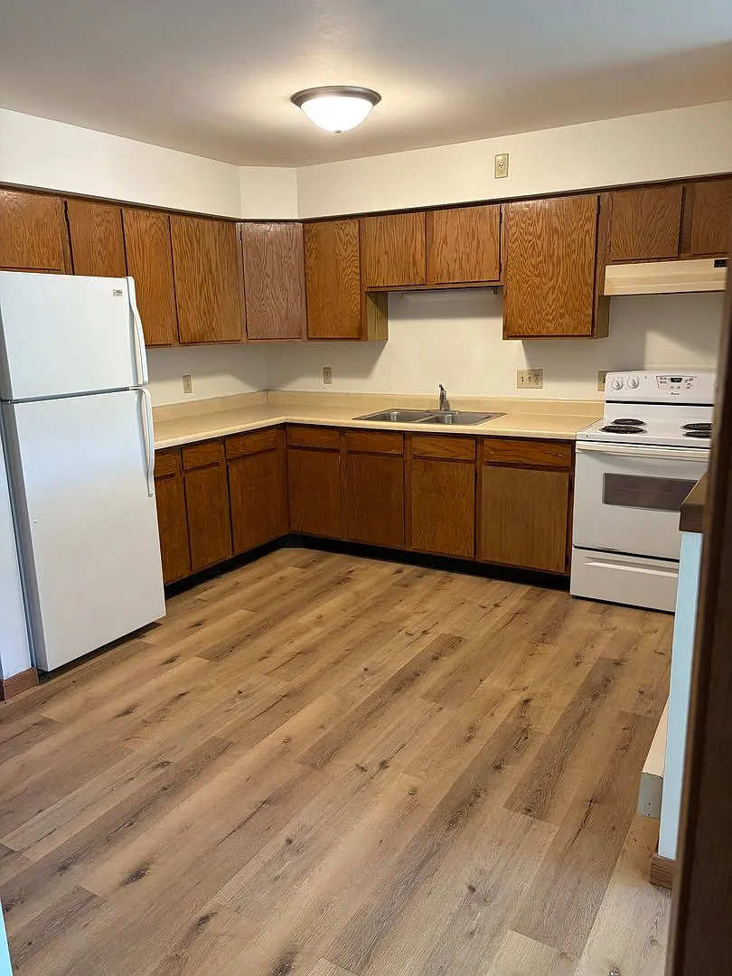 Mount Horeb Apartments LLC — Photo 1