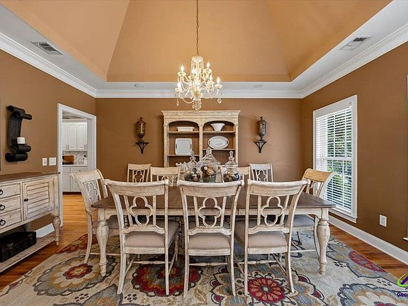 4th image of 117 Lake Point Dr