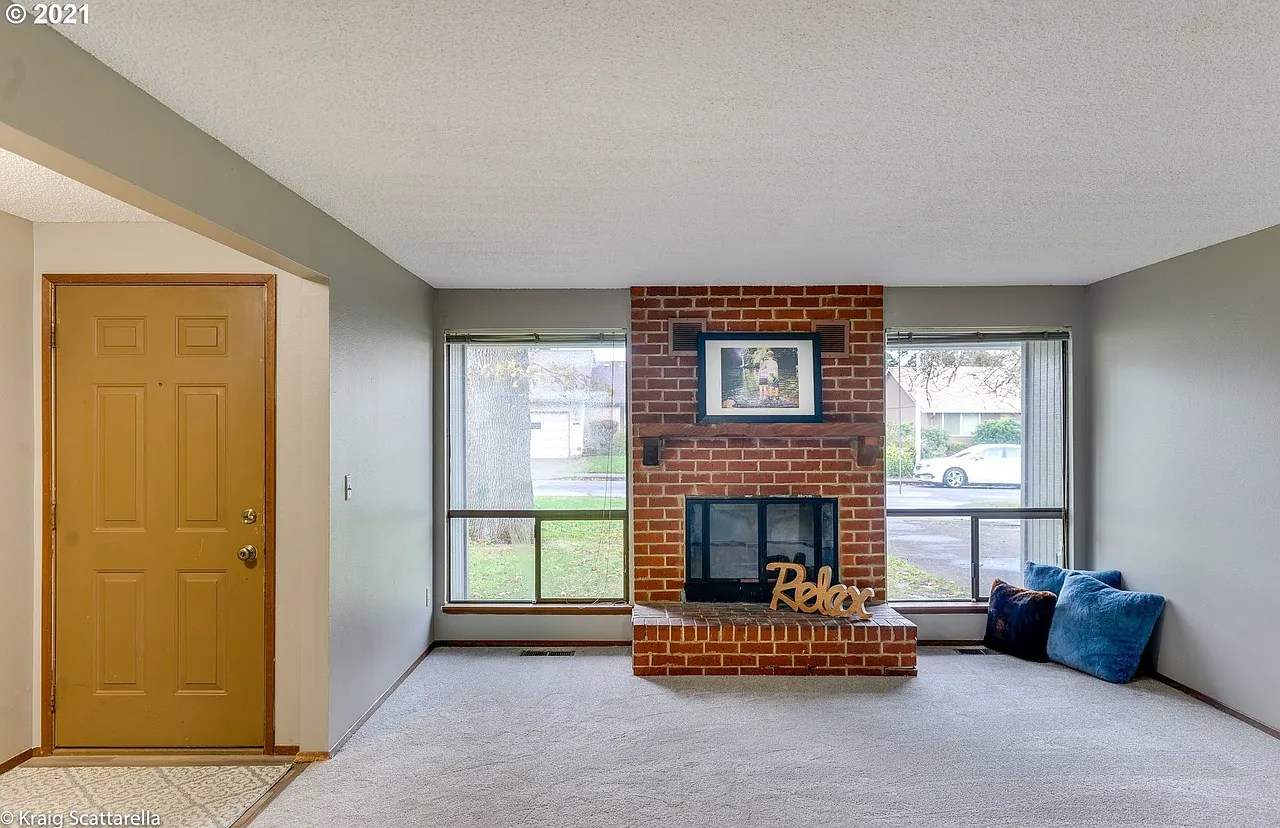 3 bed, 1400 sqft, $2,990 — Photo 3