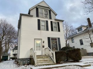 1103 N Clinton Blvd, Bloomington, IL 61701