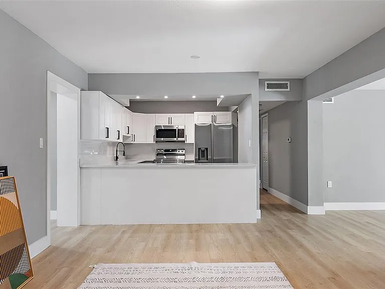 3926 Helena St NE — Photo 16
