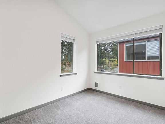 3 Bedroom Vaulted Ceilings