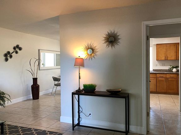 3rd image of 495 Los Arboles St