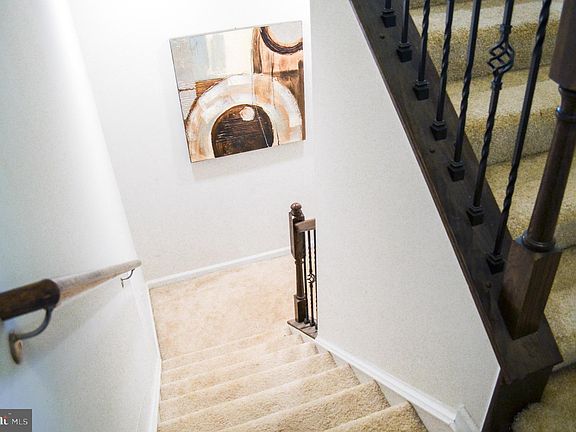 5th image of 3640 Briarwood Dr