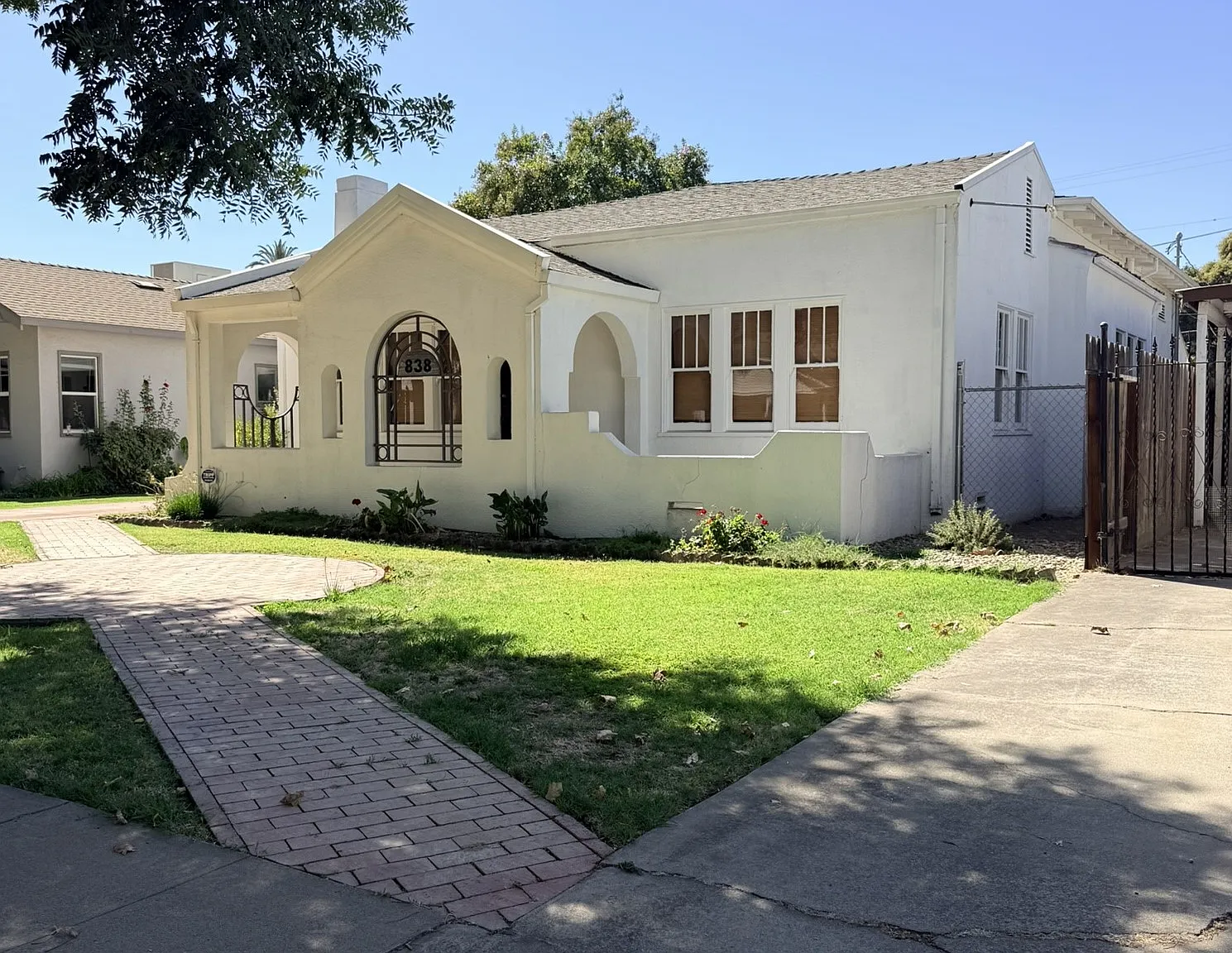 3 bed, 1667 sqft, $1,950 — Photo 1