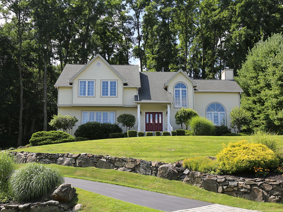 1st image of 85 Wellington Ct