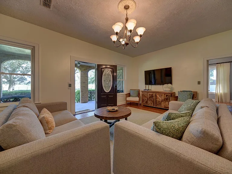 3348 W Ueckert Rd — Photo 8