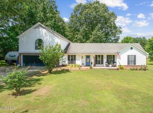 8015 Huckleberry Dr, Olive Branch, MS 38654