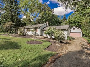 131 Fairview Rd, Chagrin Falls, OH 44022