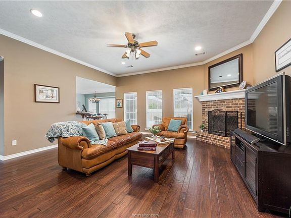 4th image of 1112 Coeburn Ct