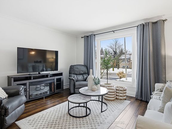 5th image of 11 Ridgeview Dr