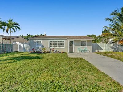 5981 NE 6th Ave, Oakland Park, FL, 33334