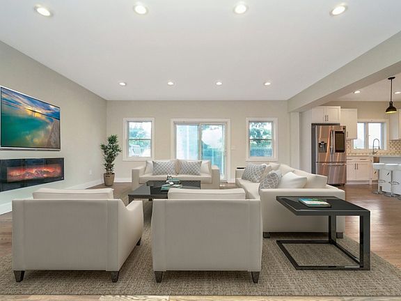 3rd image of 41 Wendell St APT 2