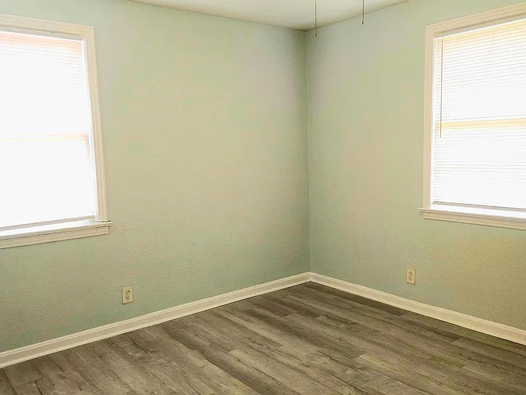 3336 Myra St — Photo 22