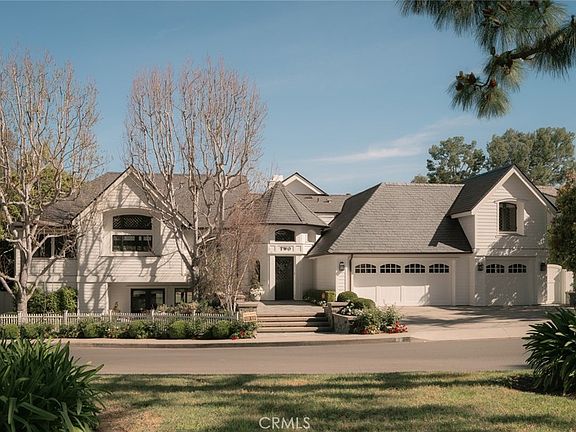 2nd image of 2 Royal Saint George Rd