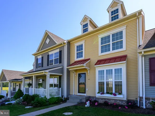 127 N Yeingst Dr, Elverson, PA 19520