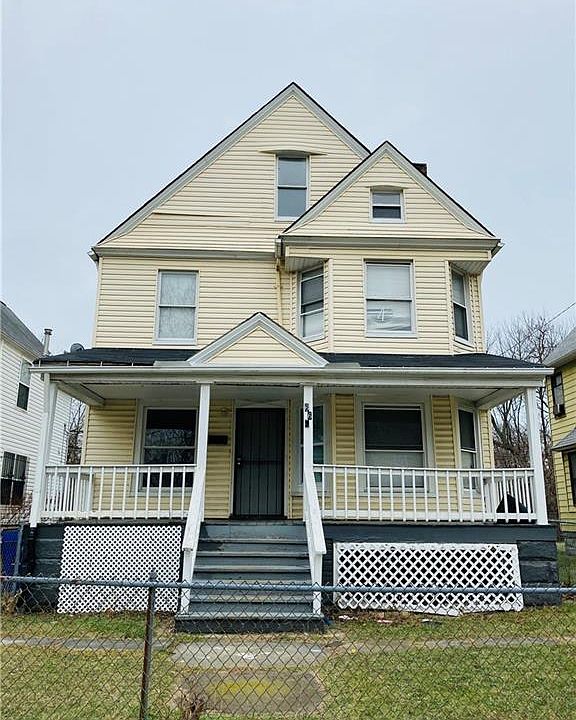 1st image of 664 E 102nd St