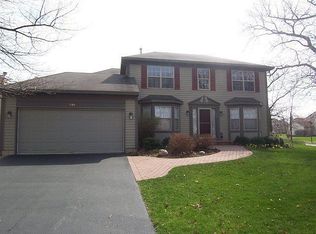 791 Oak Valley Dr, Crystal Lake, IL 60014