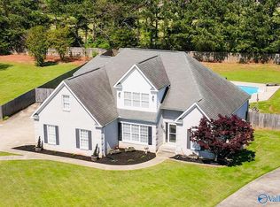 18 Fawn Ridge Dr, Decatur, AL 35603