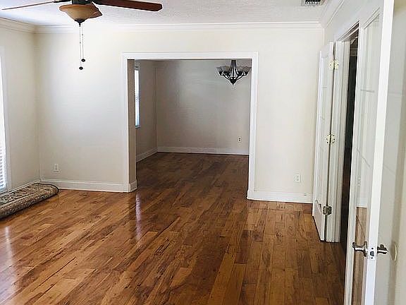 4th image of 3326 Wallcraft Ave