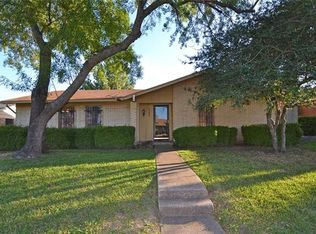 2154 Village Crest Dr, Garland, TX 75044